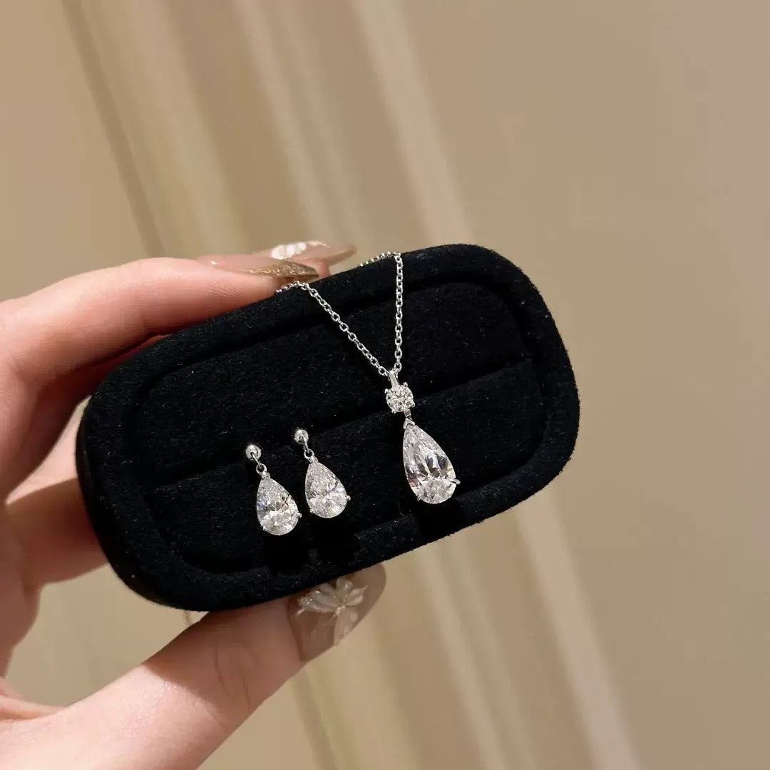 Drop Diamant Halskette & Ohrringe